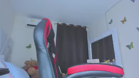 sofiacastillo01 online show from October 27, 3:18 pm