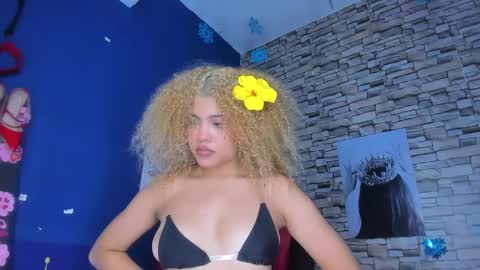 sofiacastillo01 online show from February 21, 11:32 pm