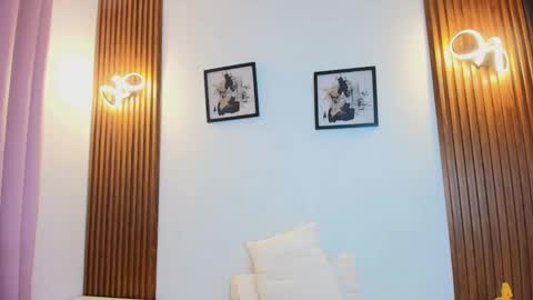   online show from March 14, 10:27 am