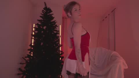 Sofi  online show from December 10, 7:43 pm