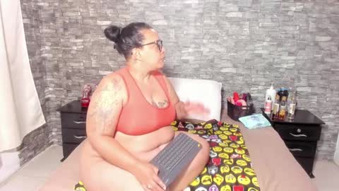 Vicky  online show from December 29, 9:50 am