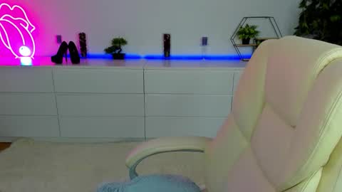 sofii_darling online show from October 20, 4:43 pm