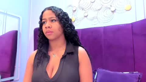 sofiifox online show from November 4, 7:08 pm