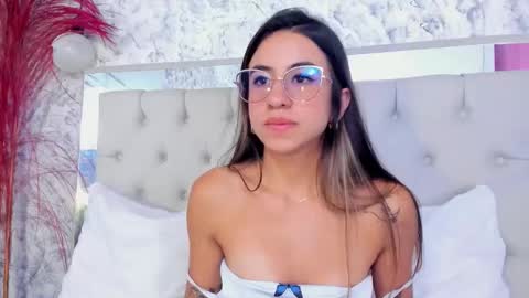 Sofi Malkova online show from February 2, 4:39 pm