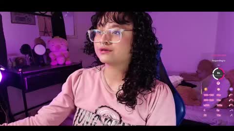 Demi Sofia online show from December 1, 6:32 pm