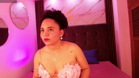 Sol Latiana online show from May 7, 1:59 pm