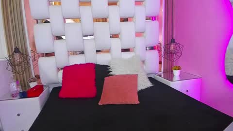 Sol Evans online show from March 12, 1:08 pm