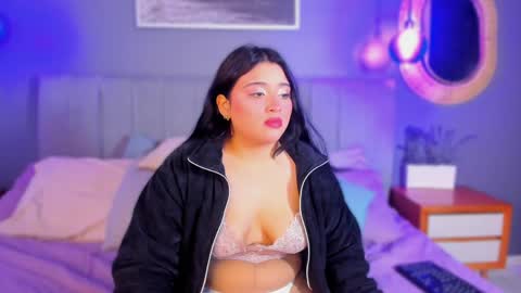 solo_brattdoll online show from May 21, 1:09 pm