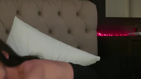 Sonia Kate online show from January 14, 4:39 am