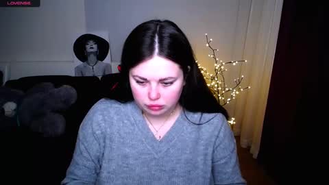 sophia__olsen online show from March 4, 6:37 am