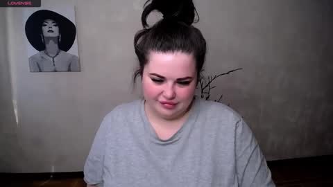 sophia__olsen online show from September 16, 6:32 am