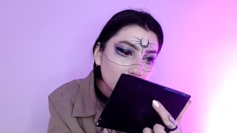 sophia hottie online show from December 3, 4:31 pm