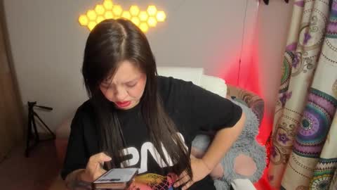 sophia_grants online show from January 10, 7:35 am