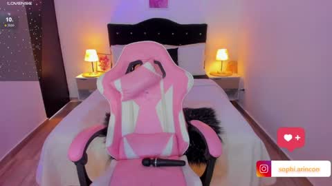 Sophia Rincon online show from April 14, 9:26 pm