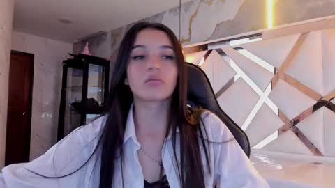 sophiadoll_tf online show from April 15, 9:15 pm