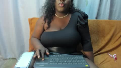 sophie_blake1 online show from March 2, 9:20 pm