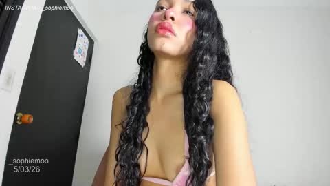 Sophie online show from March 5, 1:18 pm