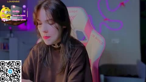 sophie_nomenal_ online show from February 27, 8:19 pm