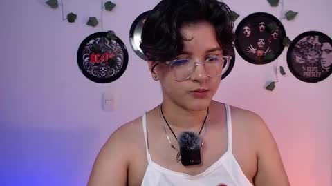 Sophie online show from October 19, 1:18 am