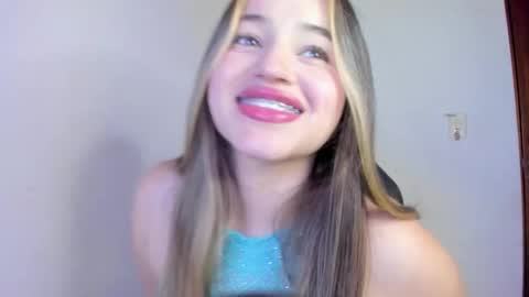 sophie_spencer1 online show from January 10, 3:11 am