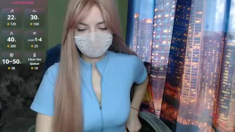 Sophie online show from April 14, 9:20 am