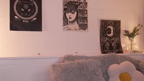 Sophiee  online show from September 28, 12:50 am