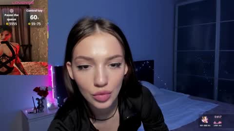 sophiewildcat online show from April 6, 12:54 am