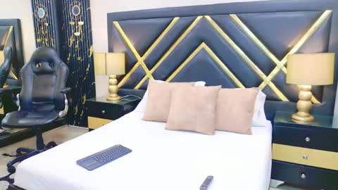 SophieWinslow online show from April 16, 12:16 pm