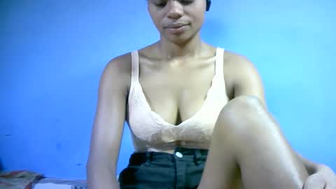 sourayaa online show from March 15, 8:27 am