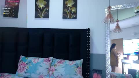 spicycolombianmom online show from May 18, 12:44 pm