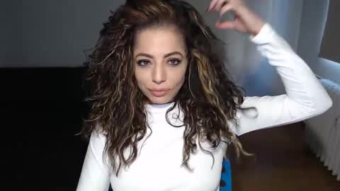 Doll online show from January 17, 8:02 am