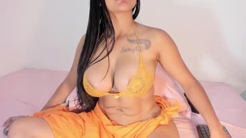 caroline massari online show from October 6, 9:52 pm