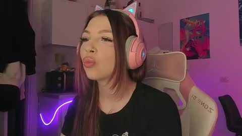 Stacy online show from November 24, 4:31 pm