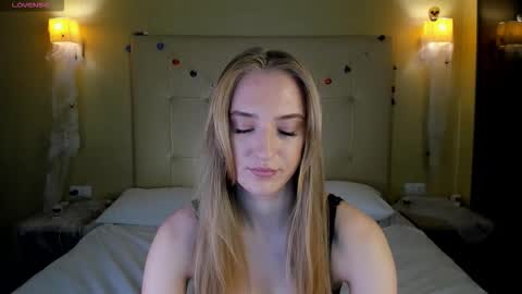 Stacy Mon Tue Wed Thu Fri Sun GMT GMT 3 1000am - 0400pm  online show from November 5, 9:25 am