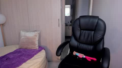 Stacy Conner online show from September 22, 10:08 pm