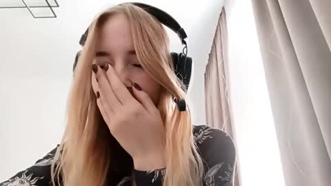 Mila online show from February 14, 6:48 am