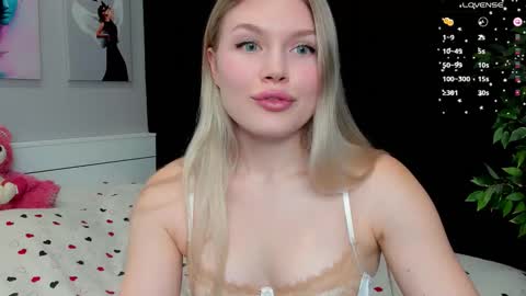 Caroline online show from November 14, 6:13 am