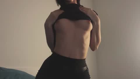 Stasya online show from February 5, 8:45 pm