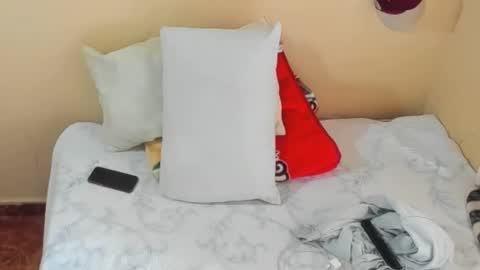 julieth-cancer online show from December 31, 5:29 pm