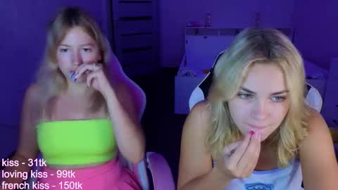 Stefany and Bettany online show from September 10, 5:13 pm