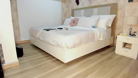 Zuly online show from April 9, 1:08 am