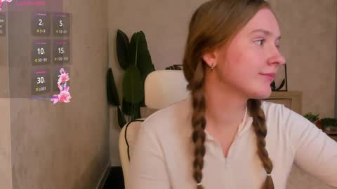 Stella online show from April 14, 9:31 am