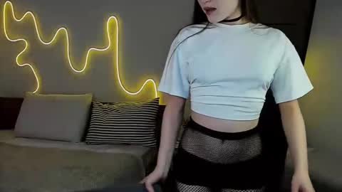 stella_sunny online show from December 17, 10:47 pm