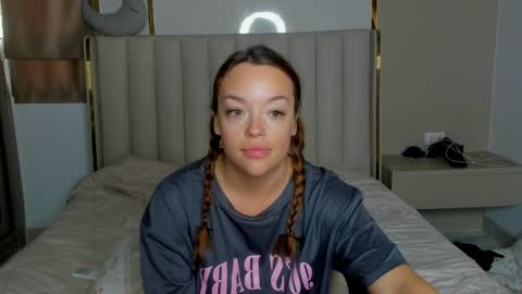 stella online show from April 4, 12:31 am