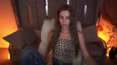 stellahoneywell online show from July 7, 1:47 pm