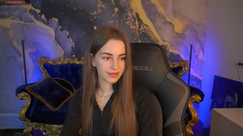 stellahoneywell online show from October 24, 1:18 pm