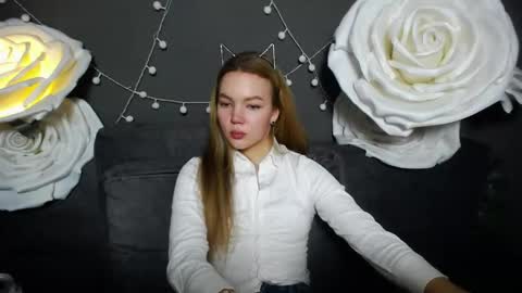 stellalights online show from November 28, 2:42 pm