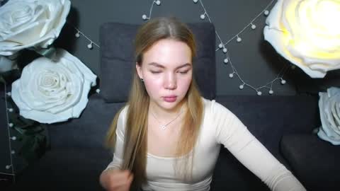 stellalights online show from November 26, 1:45 pm