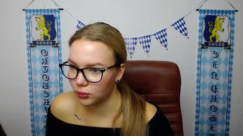 stellalights online show from October 8, 8:07 am