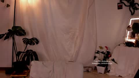 stellart_ online show from March 8, 2:54 am